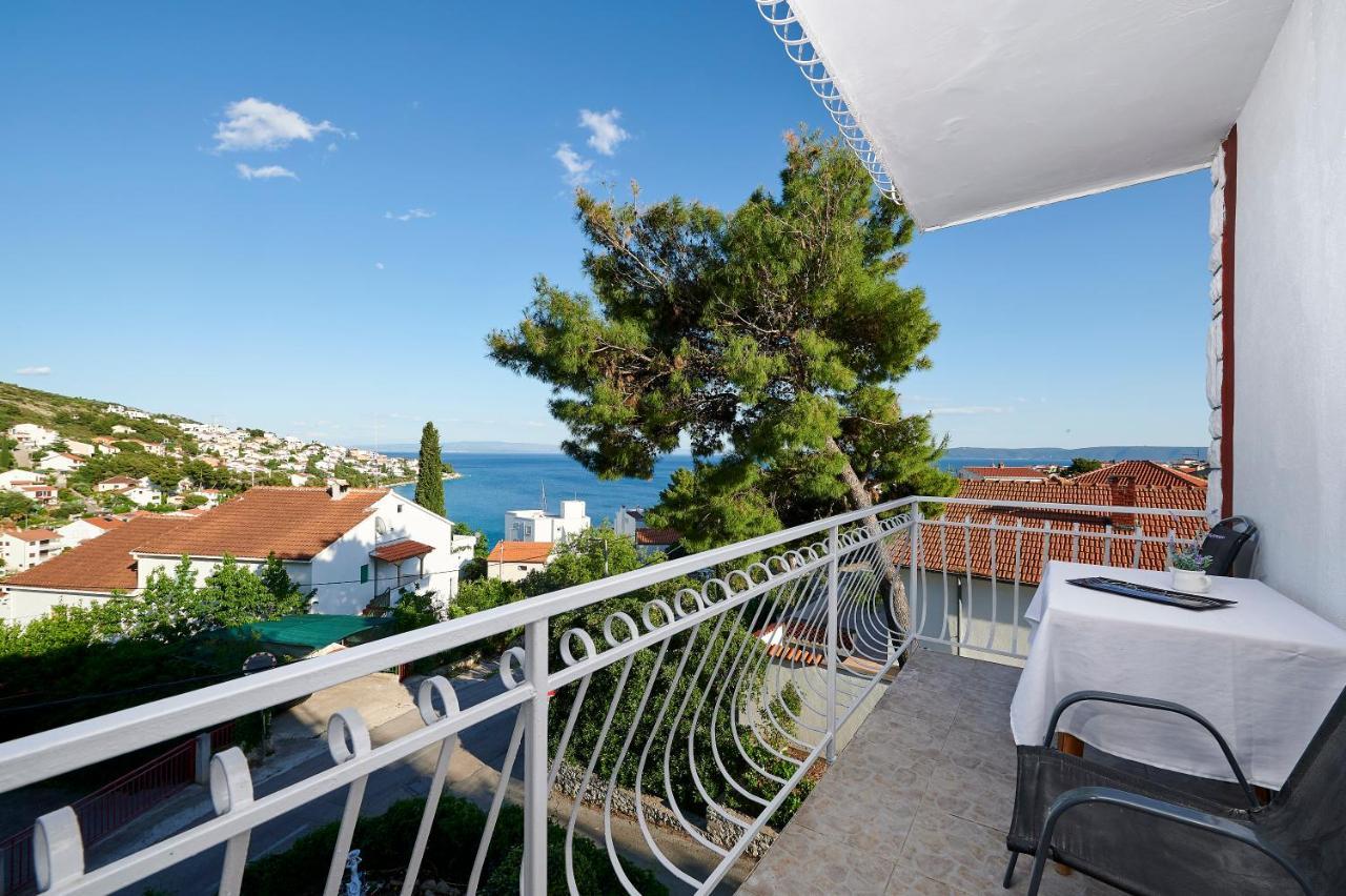Apartment Lucija *