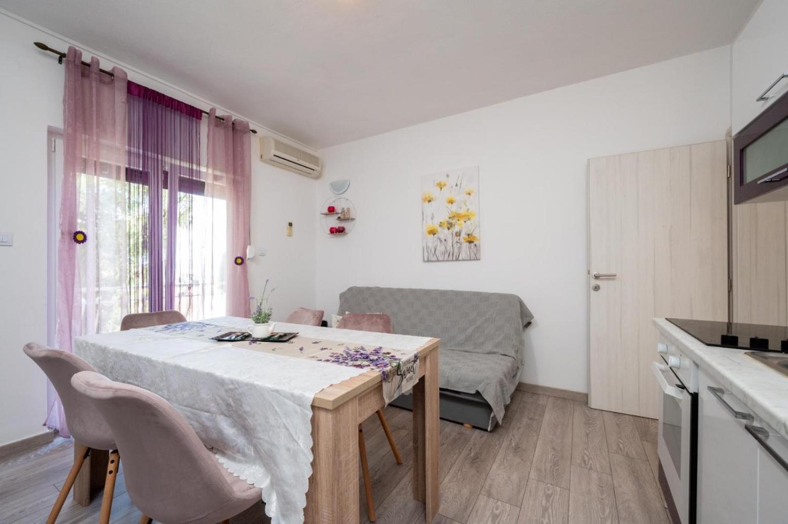 Lucija Apartment