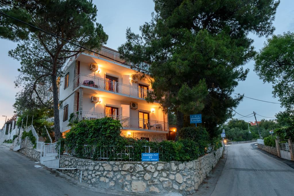Lucija Trogir