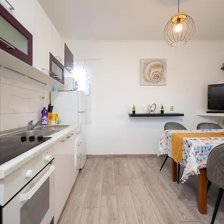 Apartments Lucija Trogir Exterior foto
