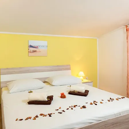 Apartments Lucija Trogir Zimmer foto